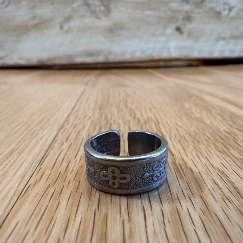 Brand Pierre Size 7 Spoon Ring Ornamental Design
